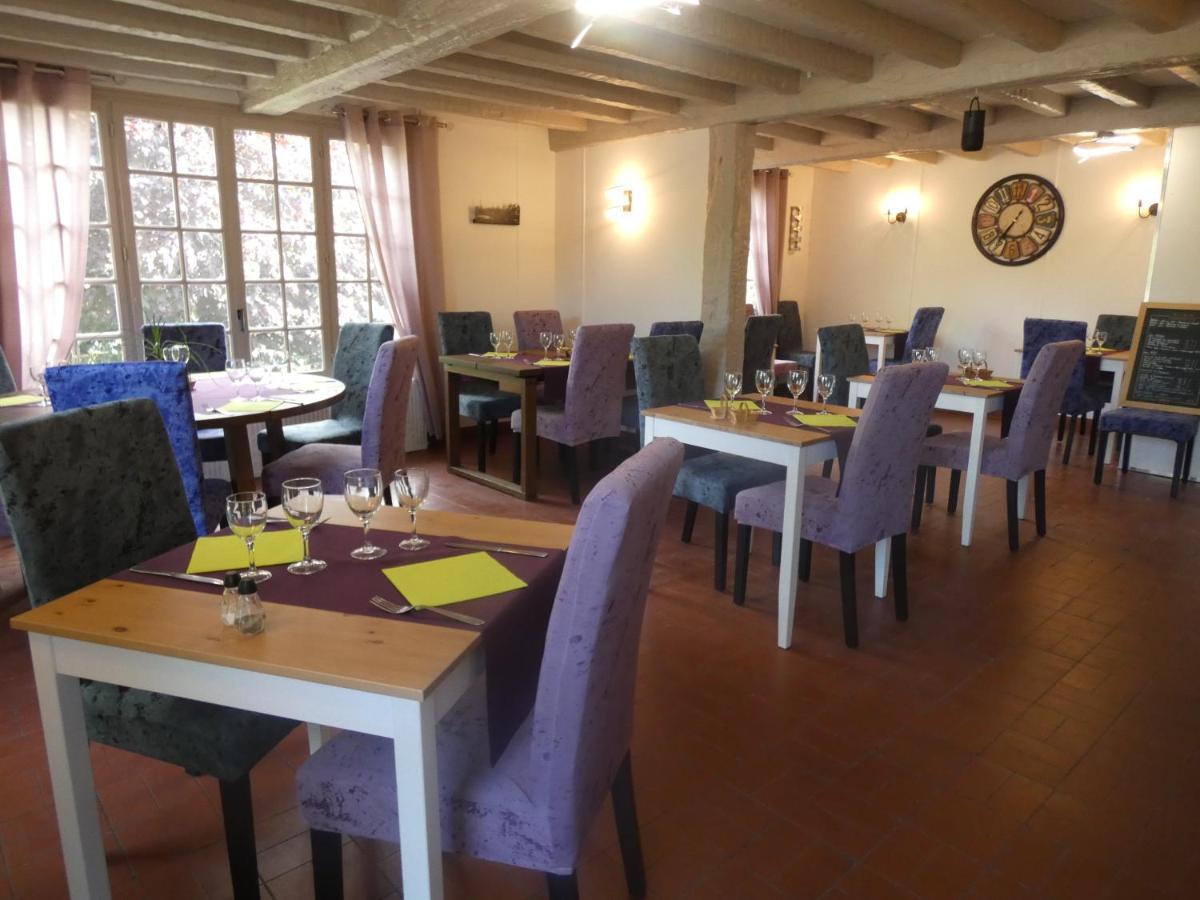 Logis Hotel Restaurant Auberge Saint Martin Surville  Exteriér fotografie